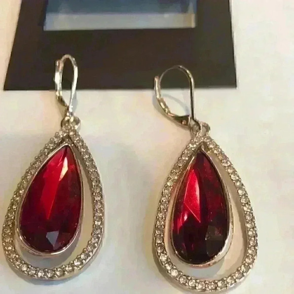 Anne Klein new Brand New Dangle Stone Earr… - Picture 5 of 6